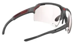 Rudy Project Deltabeat Sportbrille - Charcoal Matte - ImpactX 2 Red -Sportausrüstung Rudy Project Sportbrille Deltabeat Charcoal Matte Impactx Photochromic 2 Red 3